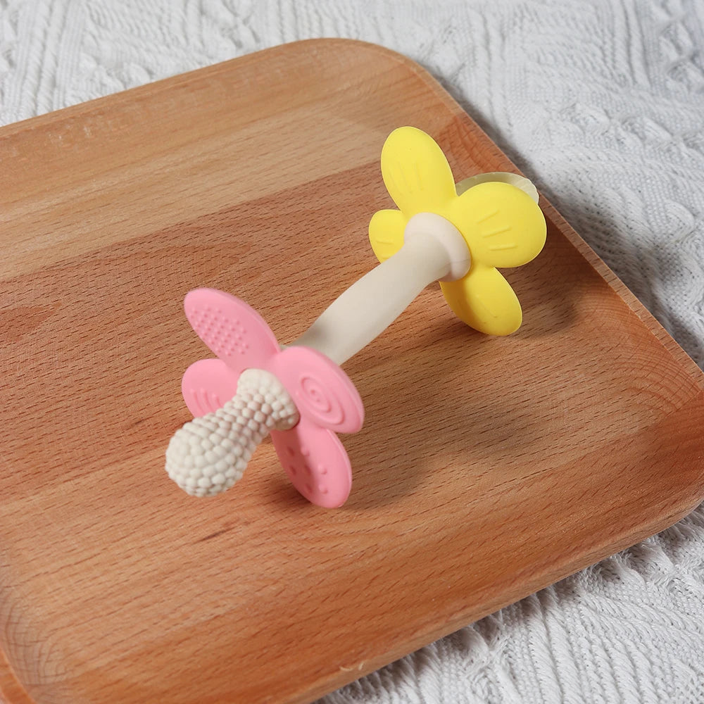 New 2 in 1 Baby Silicone Flower Teether - Safe & Soft Chewing Toy for Soothing Sore Gums, BPA-Free, Easy-to-Hold Teething toy